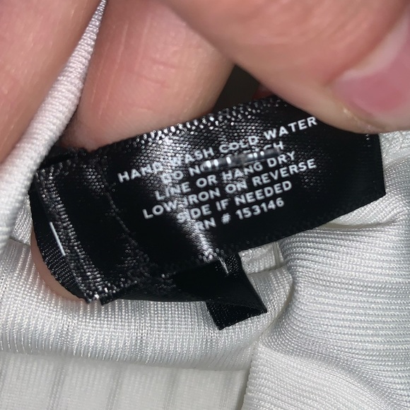 AQUA Keyhole Turtleneck Sweater –– NWT - Picture 10 of 12